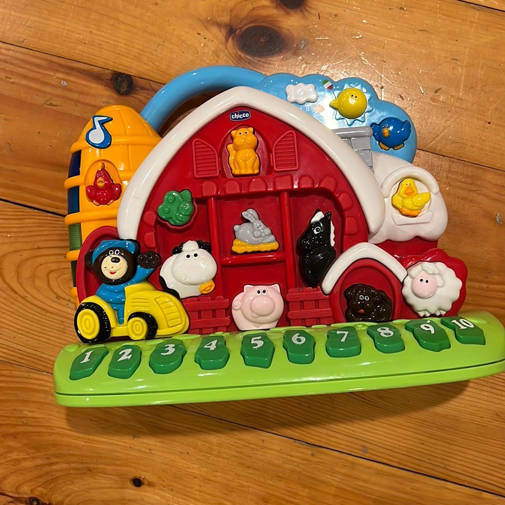 COPY - Chicco talking farm toy - English and Italian